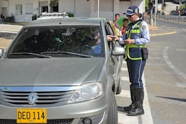 El pico y placa en Cali está vigente entre las 6:00 a. m. y las 7:00 p. m., tanto dentro del perímetro urbano como en las vías de ingreso y salida de la ciudad.