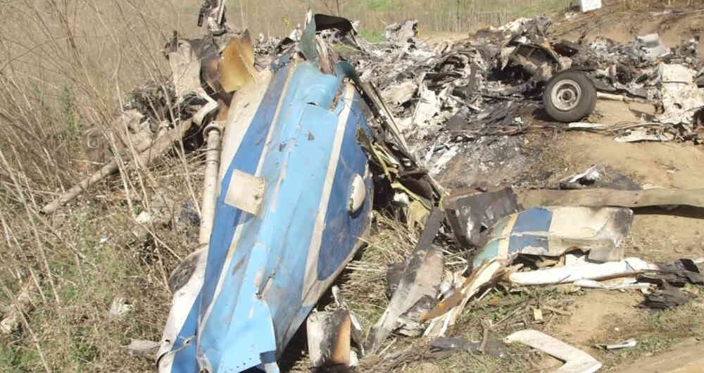 El helicóptero de la estrella de la NBA quedó reducido a pedazos, después de estrellarse en una colina cerca a Calabasas, California.  Bryant, su hija Gianna Marie de 13 años, y los otros siete ocupantes fallecieron al instante. Foto: NTSB