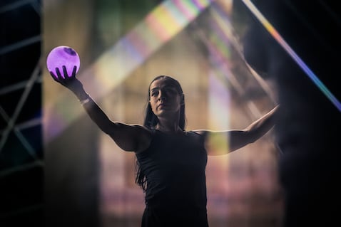 Más de 670 actividades y 4.316 artistas que llenan de magia, color y arte esta época.